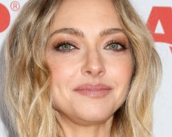 OKJAmandaSeyfried1_1