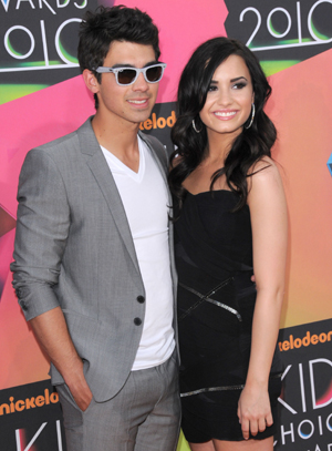 Demi-Lovato-Joe-Jonas1.jpg