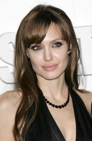 ANGELINA-JOLIE2.jpg