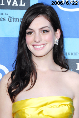 Anne Hathaway1.jpg